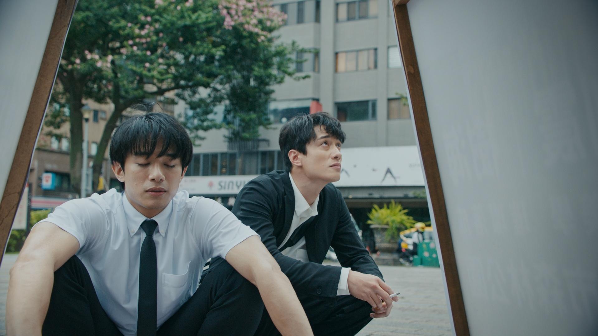 郑兴《盆地》MV - 郑兴 - 高清MV - 网易云音乐