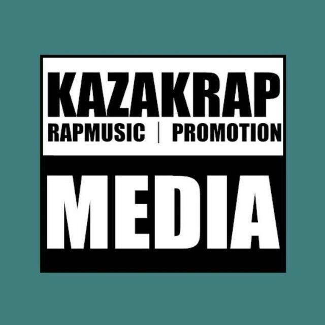 Хат жазып тұр