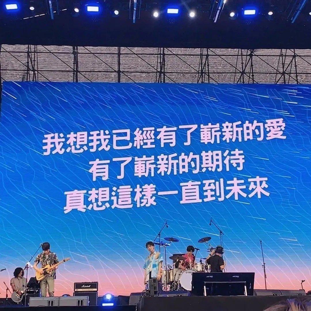 人类什么时候才可以拥抱自己