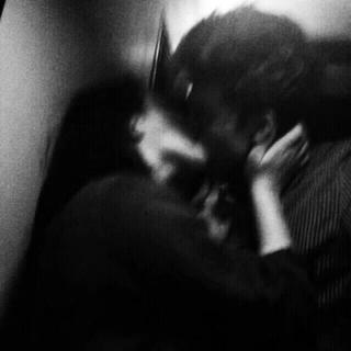 双翼俱起翻高飞 无感我思使余悲