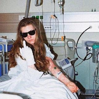 流行｜杂乱无章 杯盘狼藉