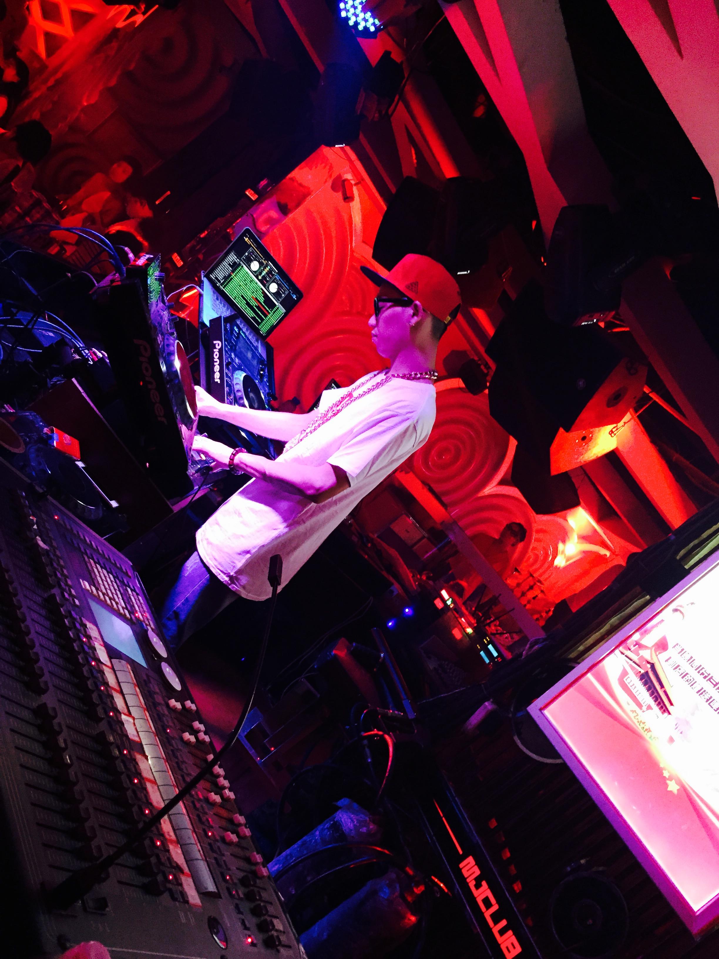 BPM128 Bonnie McKee - American Girl(DJAdrain2K16Edit1)