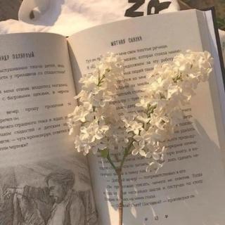 戴上耳机♫这一刻世界属于你