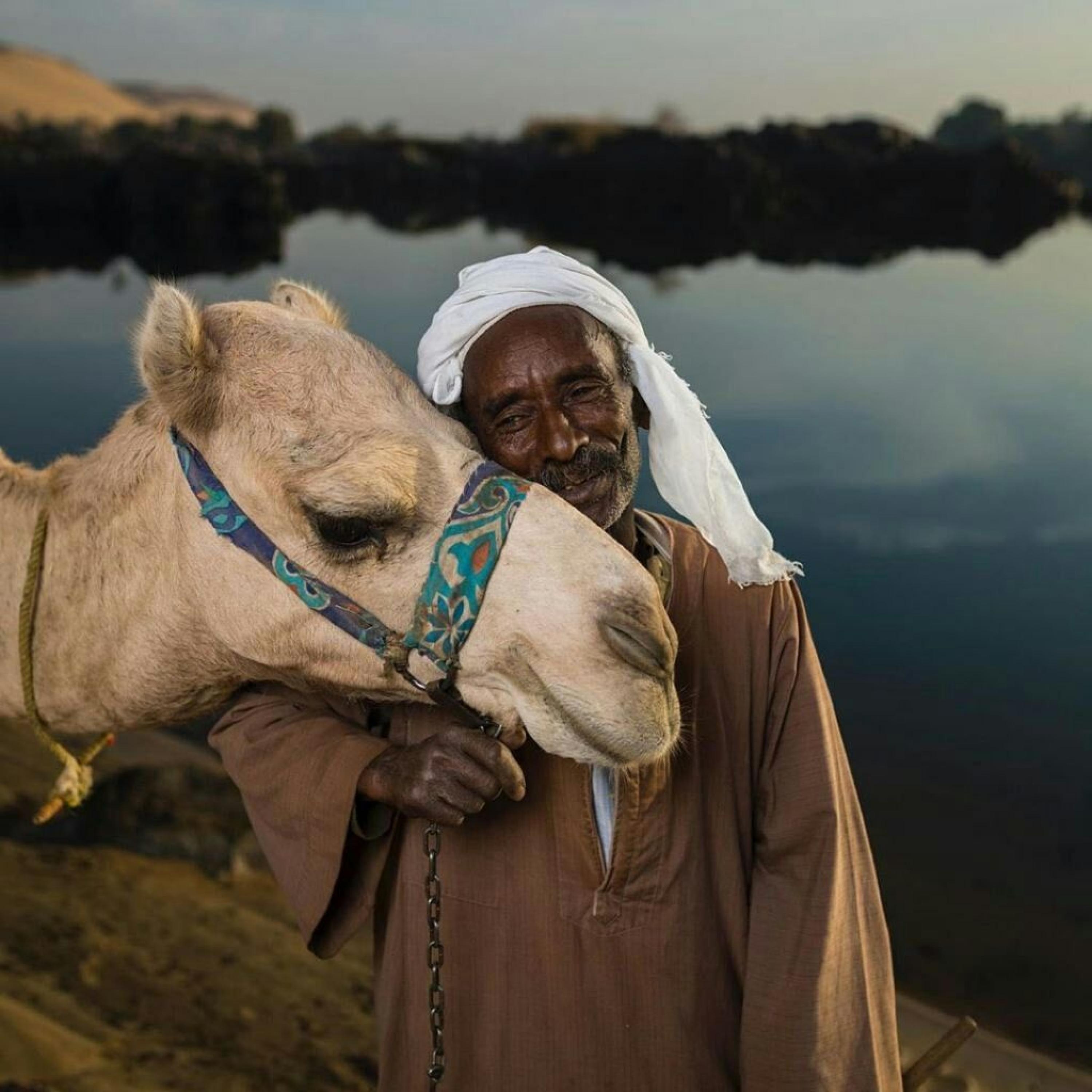Yalghuz Kishilik Olturuhs & Uyghur Song