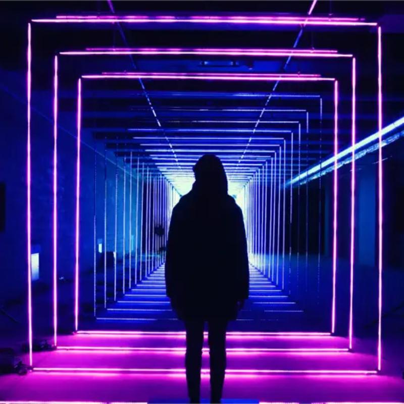 Future House | 金属脉冲 动感弹跳