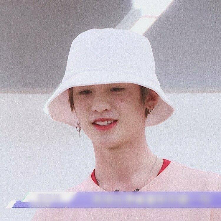 黄明昊 〔Justin〕