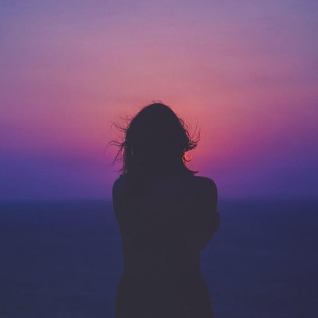 一个人独处｜在欧美慢歌里治愈伤痛