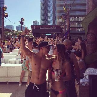 『节奏控』抓住夏天尾巴 紧跟秋日脚步