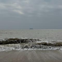 Dark Clouds&Dirty Sea.