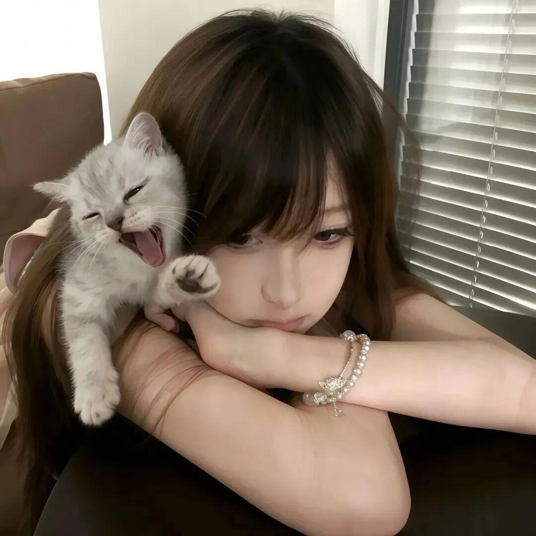 Sugar On My Tongue (8D Remix)