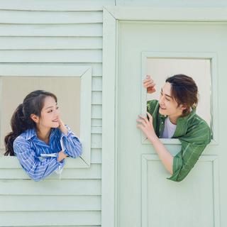十指紧扣，我们之间相濡以沫的甜蜜
