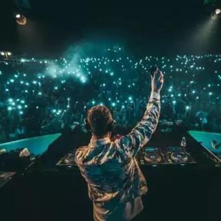 Future House | 节奏与金属的完美结合