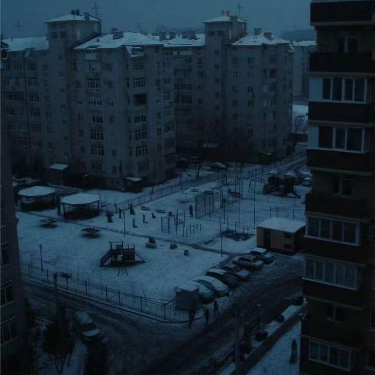 跌 落 在 梦 核 空 间