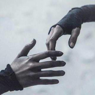 后摇沉浮，紧握不住一个光年