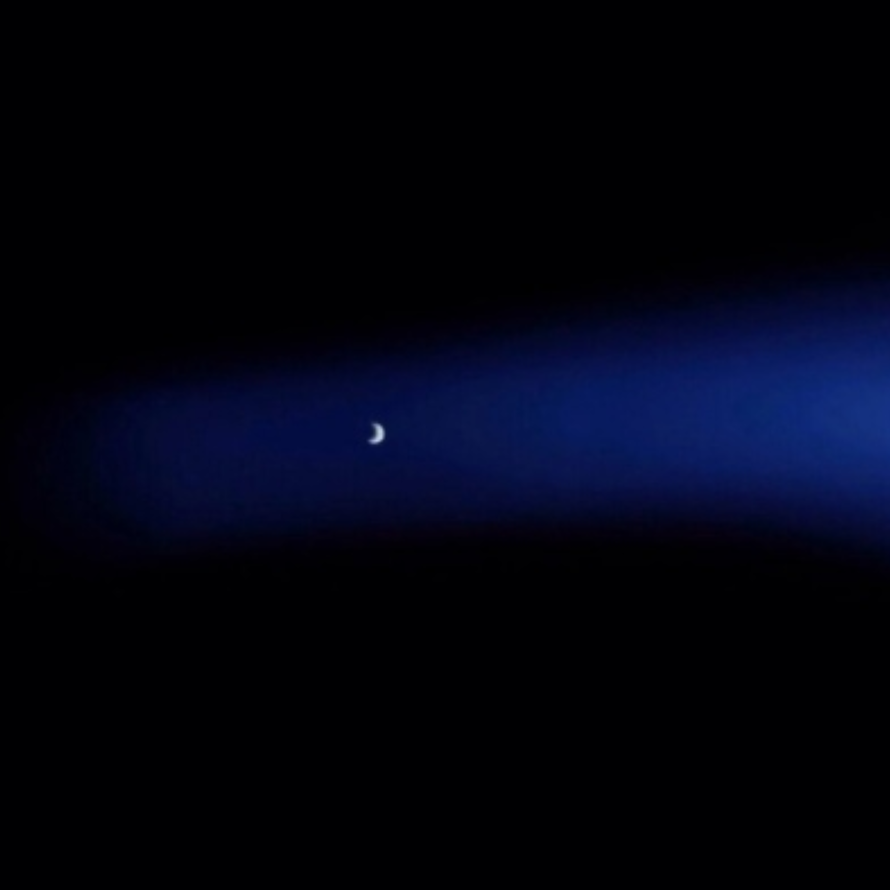 缪见雾蓝色的云脚蹒跚了时光