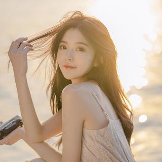 早上给自己一个微笑，种下一天的阳光