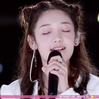 希林娜依高 Curley G 请原地出道！