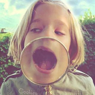 就像喝了烈酒，微醺迷醉