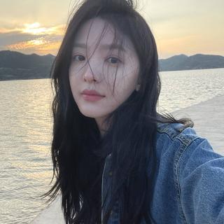 没有谁愿意放弃 一个喜欢很久的人