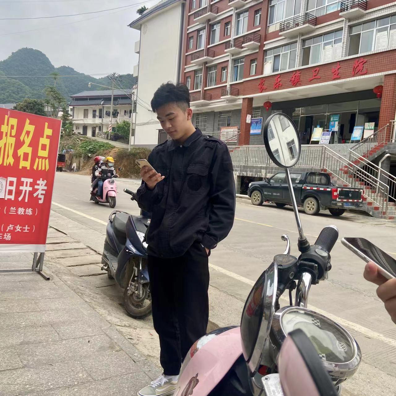 河池dj啊旋-dj啊-做人做事在心中（河池dj啊旋 remix）