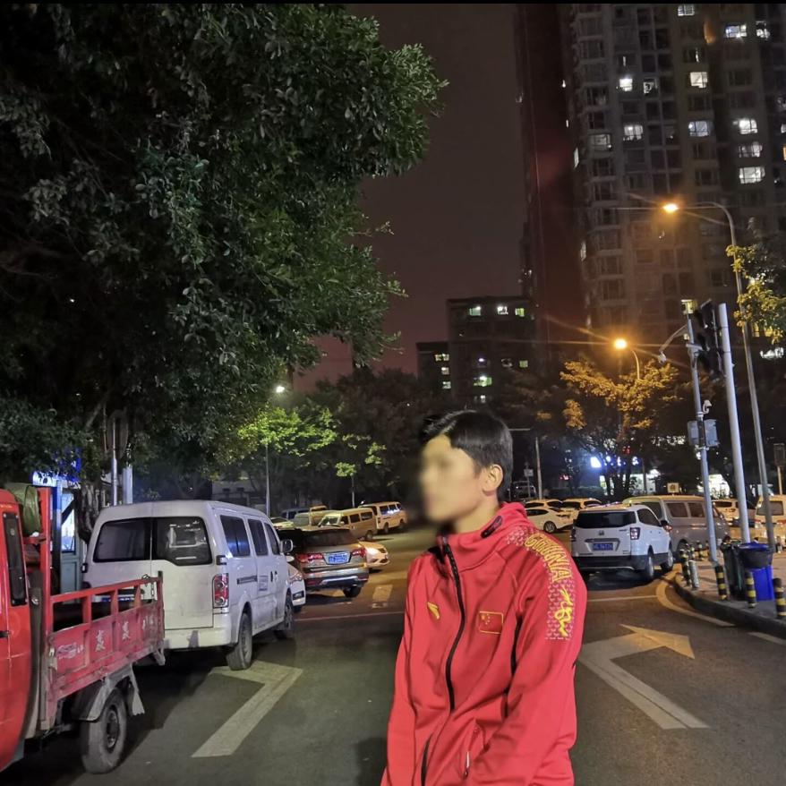 拉个勾说永远爱我