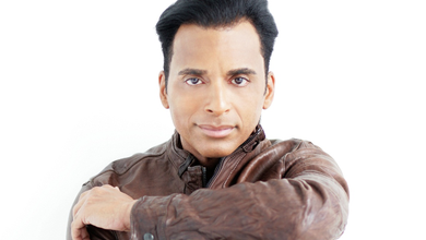 Jon Secada