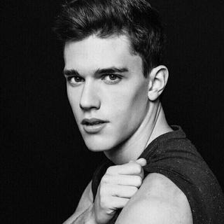 西语小鲜肉丨颜嗓兼具，可口诱人