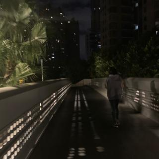 另类独立|一百种伤心欲绝