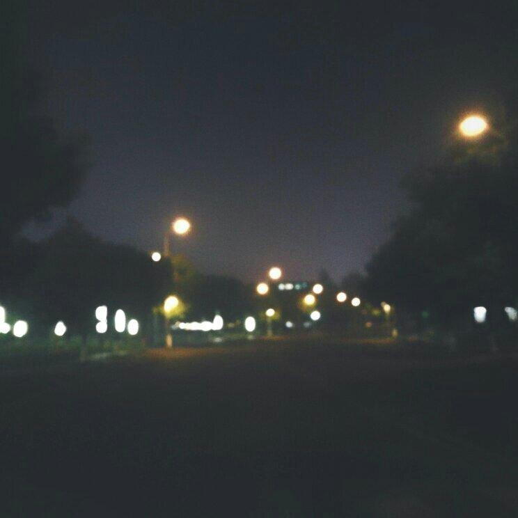 雨 中 的 眼 泪