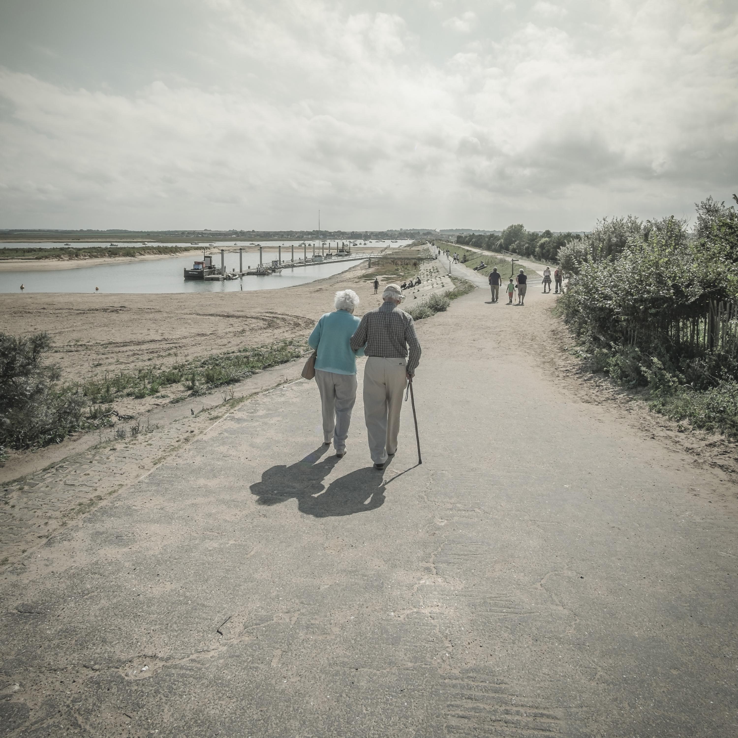 Walk With Me (feat. Magnus)