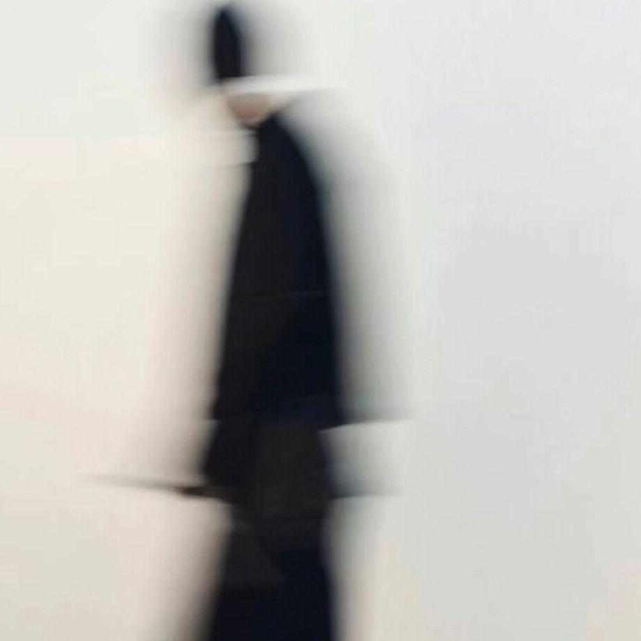 °