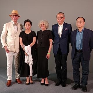 《四月的巴黎》林栋甫爵士肖像画展