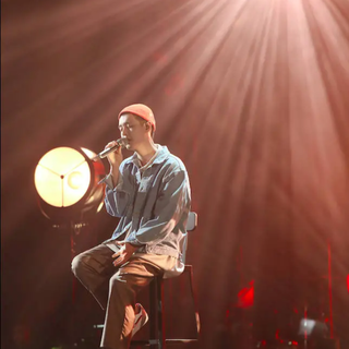 温一杯理想的酒，慰藉逝去的爱情