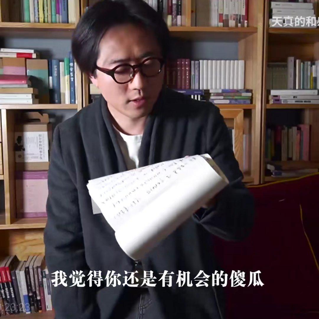 油皮主四叔天真的和感伤的小说家，
