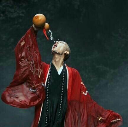 禅意古风·你是佛门闲散客，我是红尘卖酒人