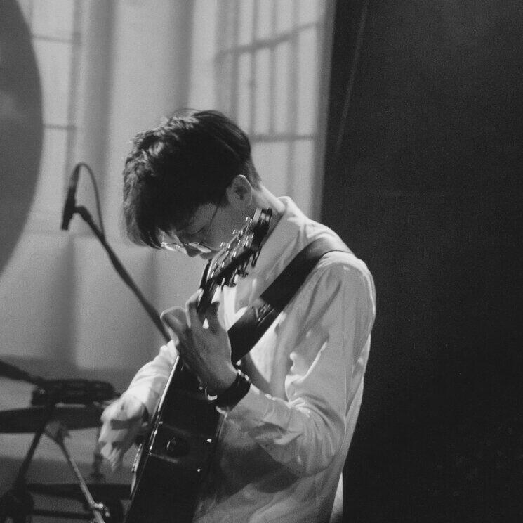 陈鸿宇 解忧消愁时的一杯酒 | 在线播放 | 网易云音乐