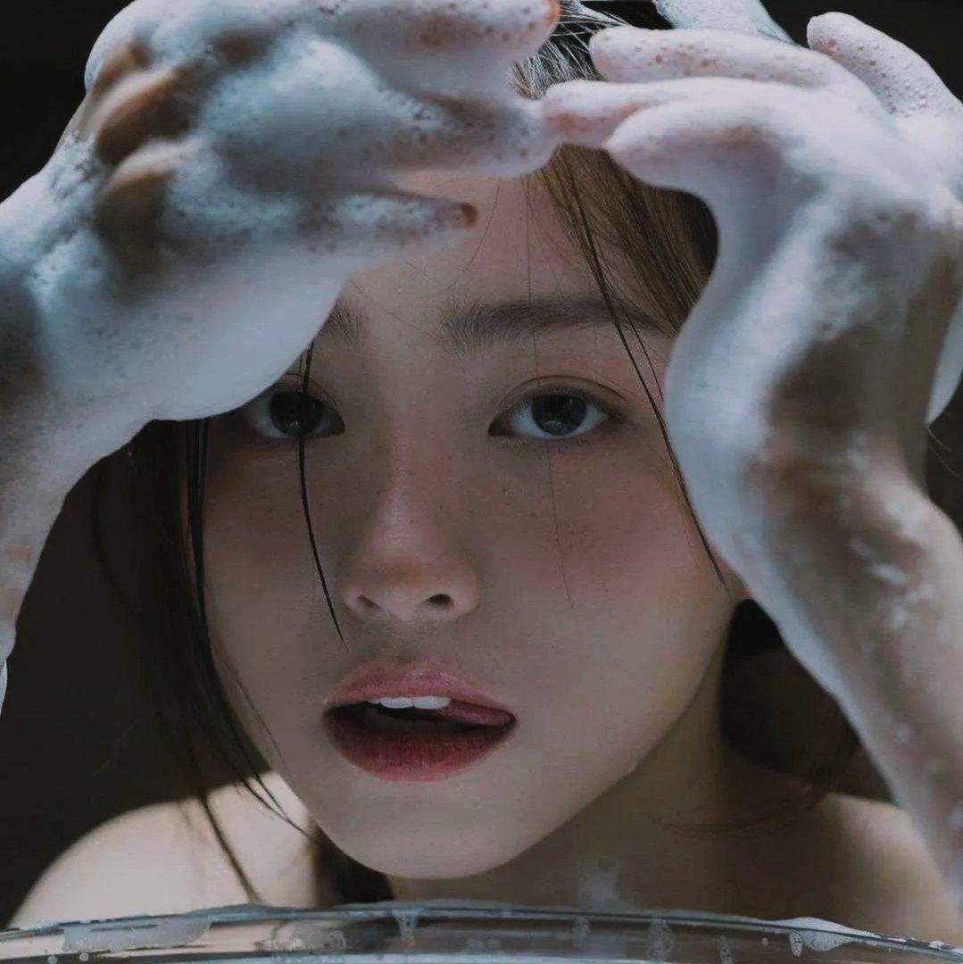 我曾深切追寻|终如水中泡影般清醒