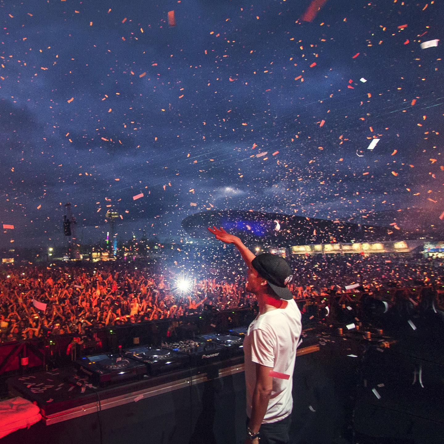 Avicii-Fade Into Darkness ( JF bootleg)