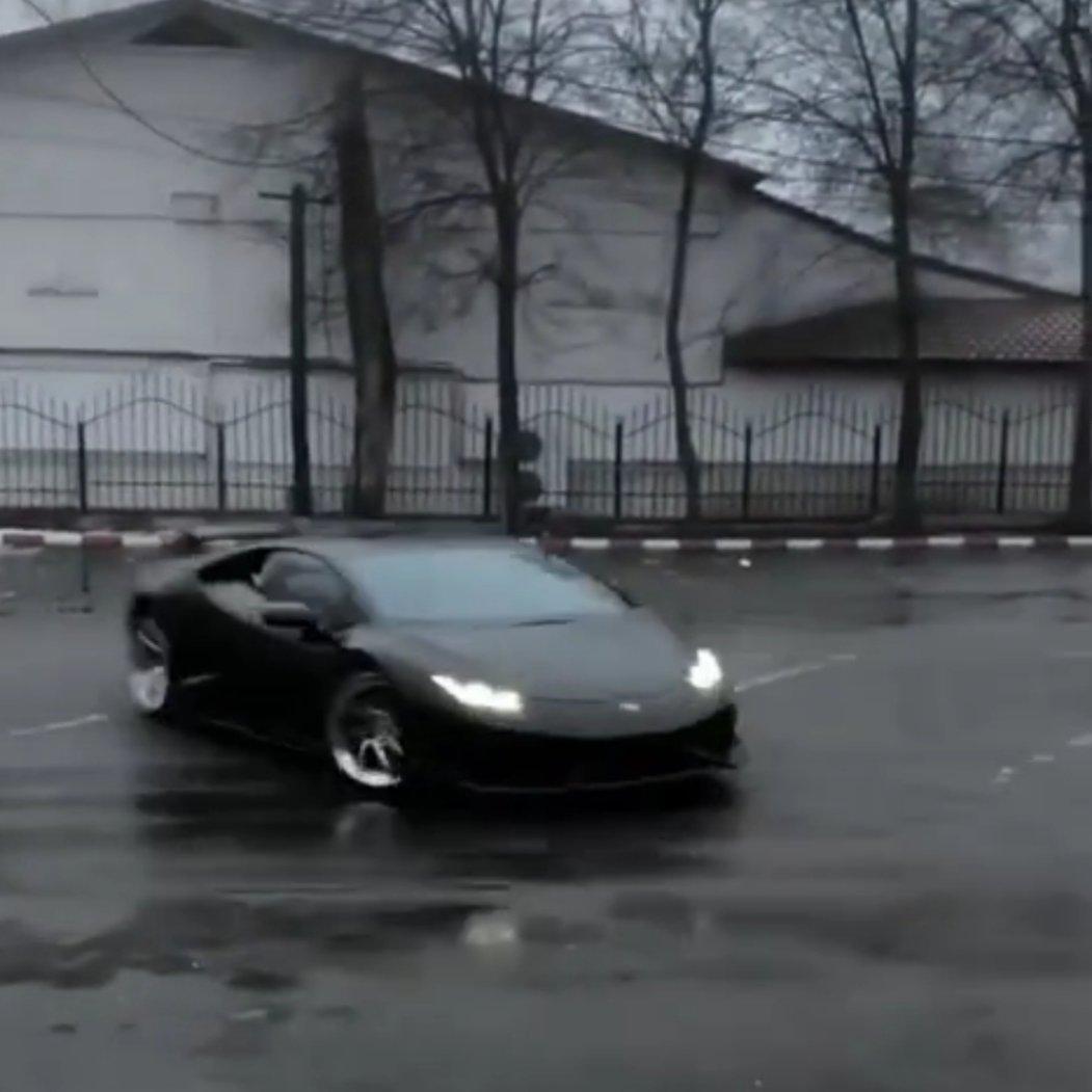 To walk latino-Panamericano(Eal7 NS / DruGTRaffickerS remix)