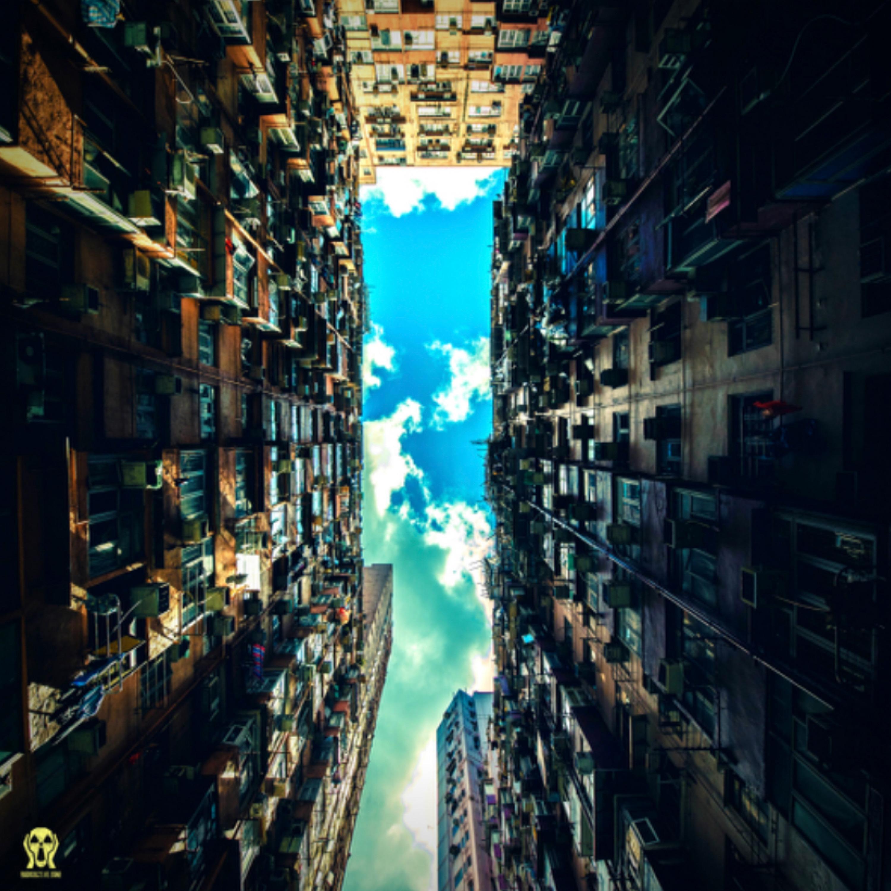 Soghoot (feat. Parham)