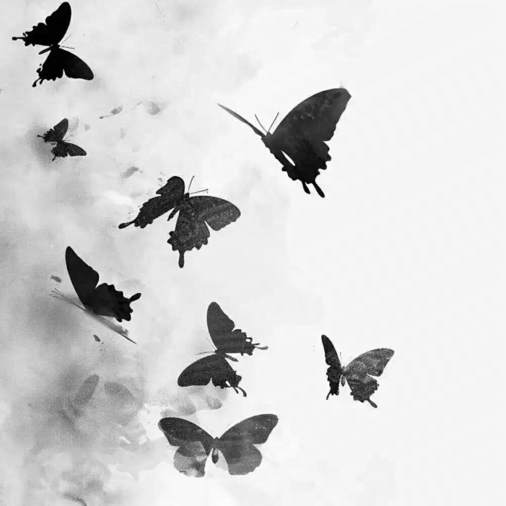 她被自己困住了