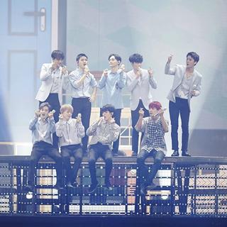 【盛世天团】EXO