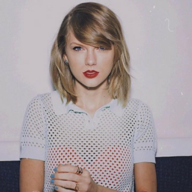 Taylor Swift：情歌的语言，英文的自传。