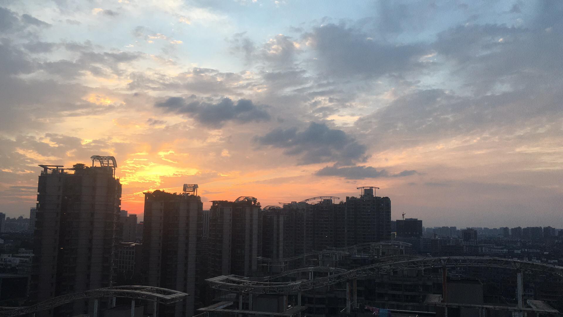 六月的最后一天专辑