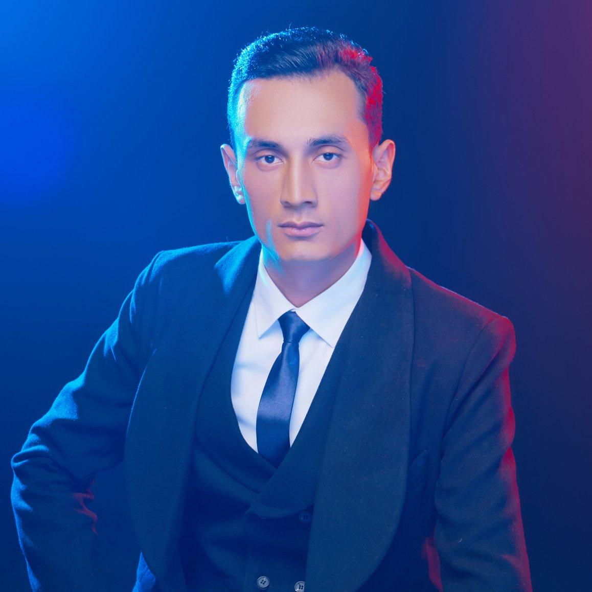 Meni Sevip Qolsaydi（翻自 Ozodbek Nazarbekov）