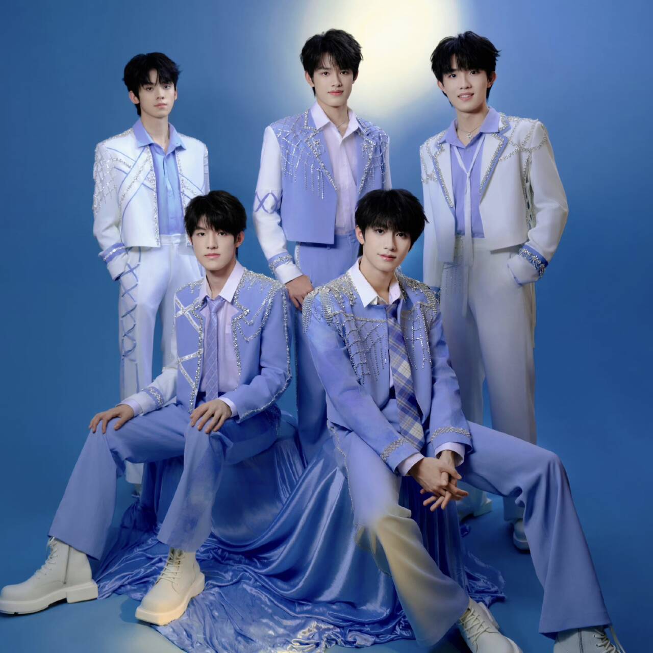 Hello 大湾 (2024湾区升明月大湾区电影音乐晚会现场)