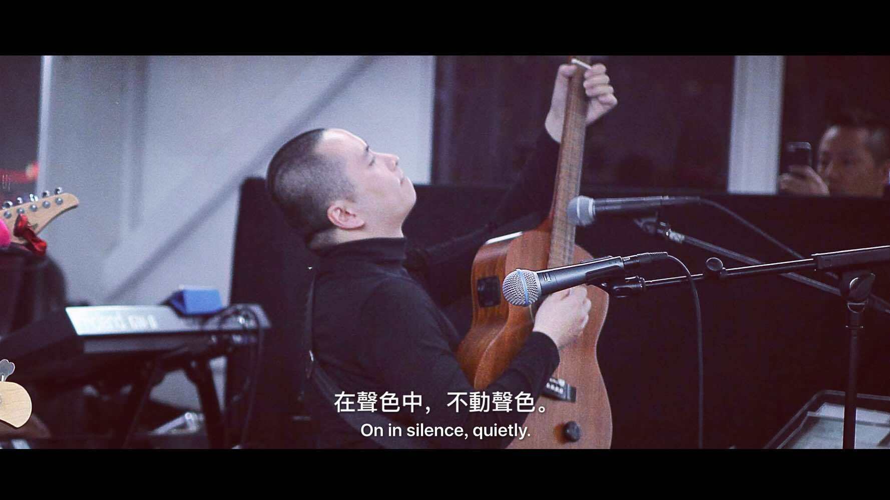 不动声色