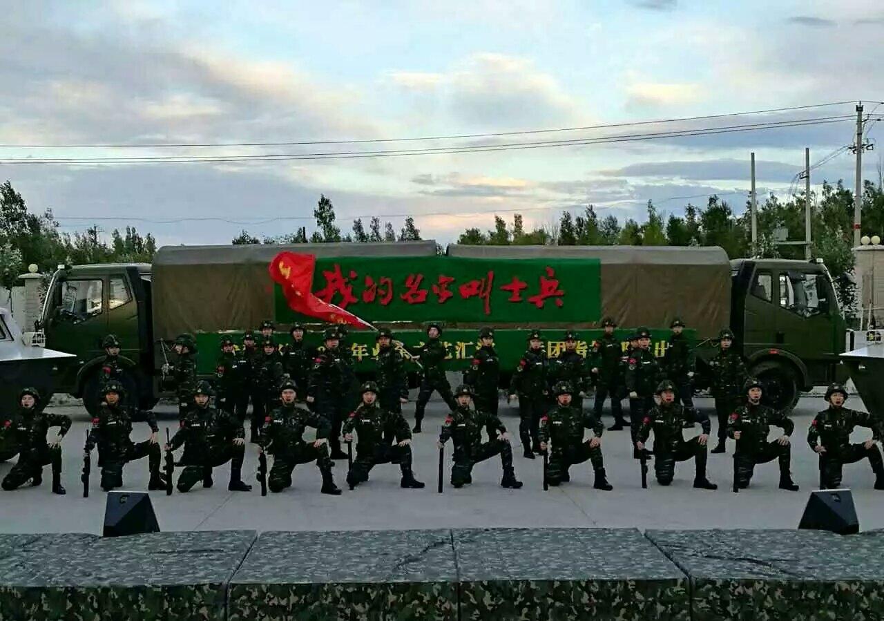 《大嗓门的班长》