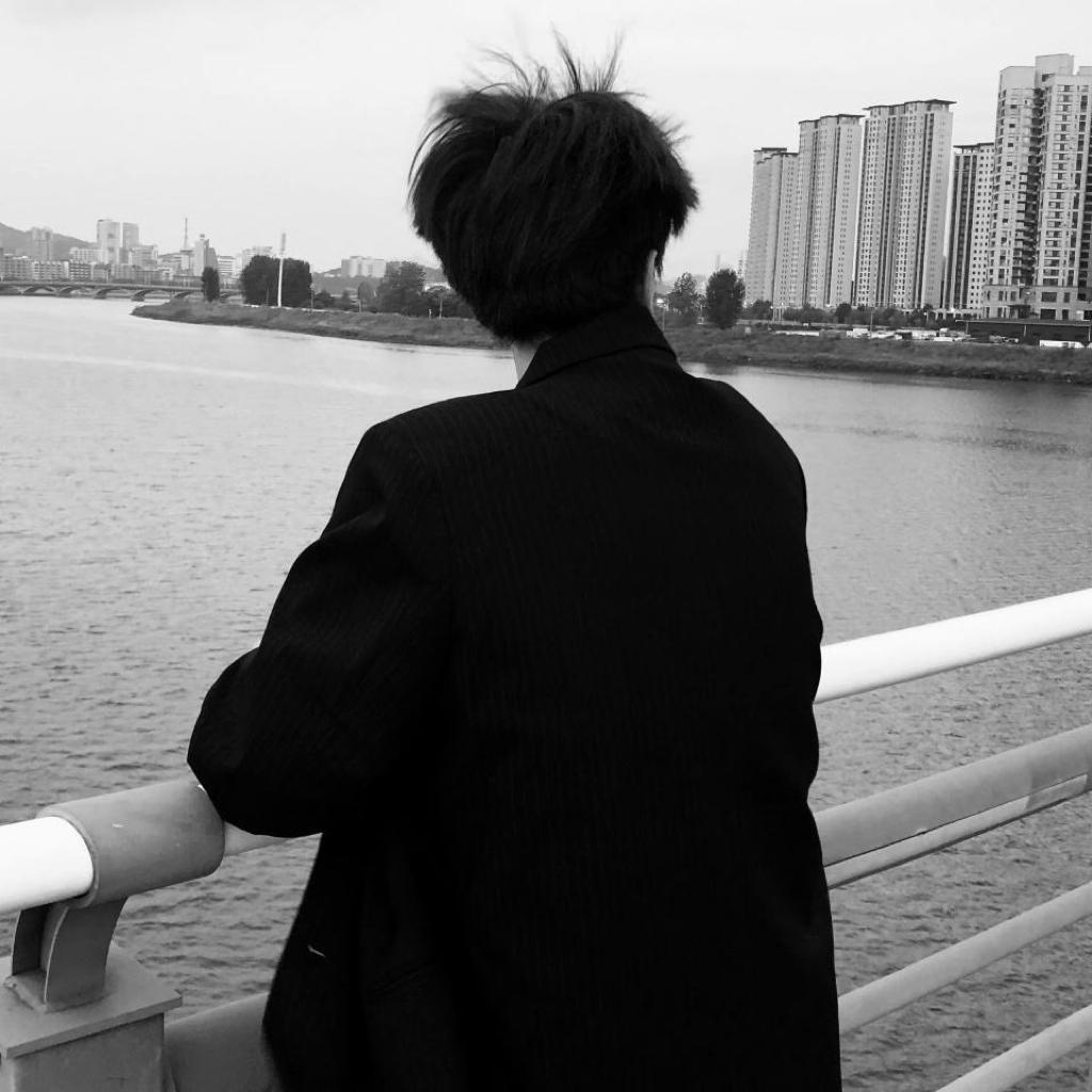 一个人熬过无人问津的日子