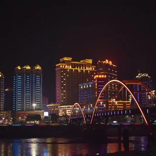 情绪|当我把想说的话默默地藏在了心里